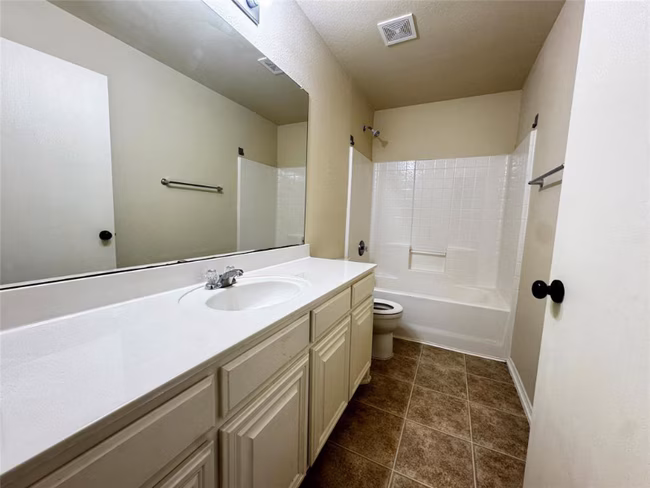 1324 Sierra Blanca Drive, Burleson, TX 76028 photo 4