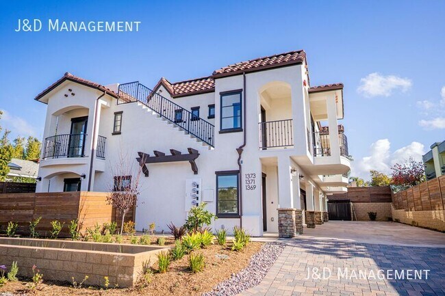 1371 N Vulcan Ave Encinitas, CA 92024 photo 3