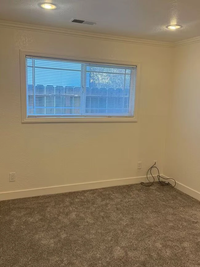 21743 Princeton St Hayward, CA 94541 photo 4