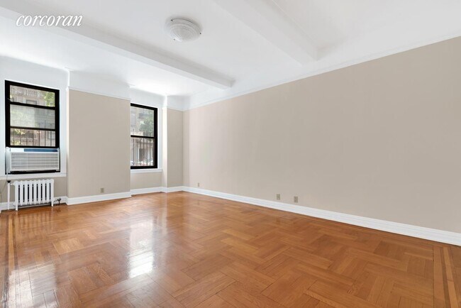 69 W 106th St New York, NY 10025 photo 4