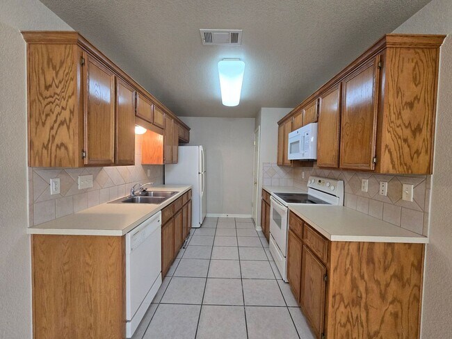 5011 Heather Ln Killeen, TX 76549 photo 4