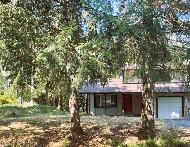 5300 Alameda Ave SW Port Orchard, WA 98367 photo 2