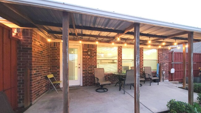 2820 Golden Meadow Avenue, Mesquite, TX 75181 photo 3