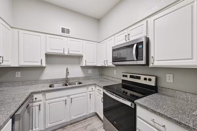 Cornell Apartments photo 4
