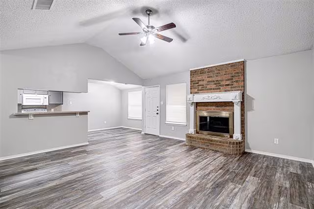 636 Green Mountain Road, Burleson, TX 76028 photo 3