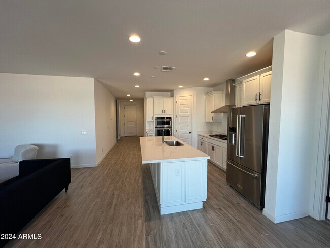 9844 E Satellite Dr Mesa, AZ 85212 photo 3