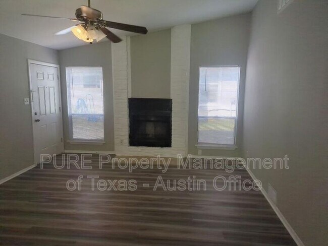 6604 Scrub Oak Ln Austin, TX 78759 photo 2