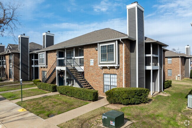North Hills Place photo 3