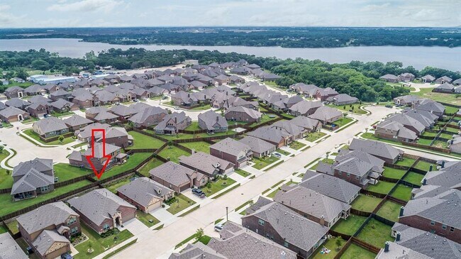 932 Lake Cypress Ln Little Elm, TX 75068 photo 3