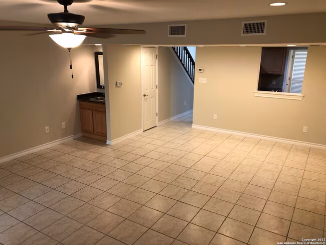 11303 Vance Jackson Rd San Antonio, TX 78230 photo 3