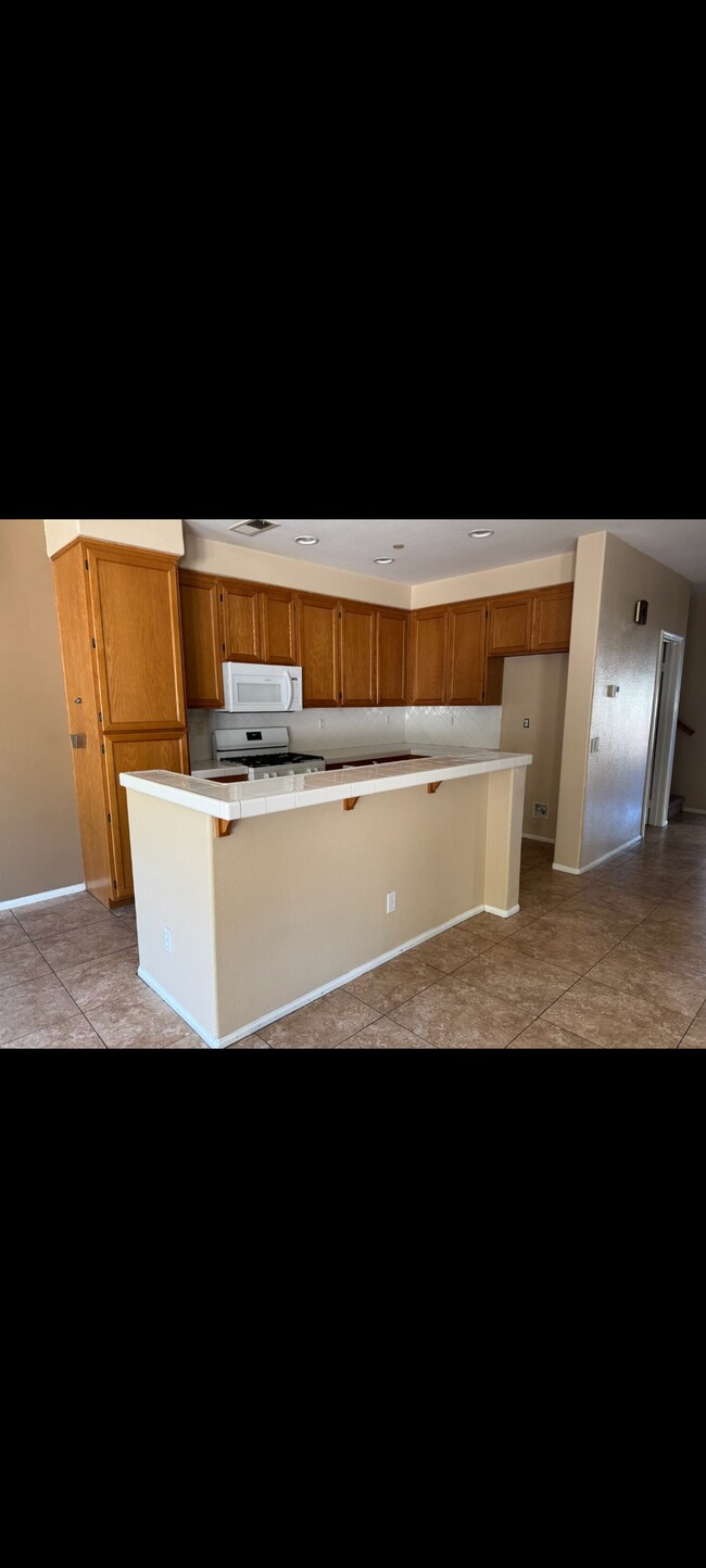 857 Ballow Wy San Marcos, CA 92078 photo 2
