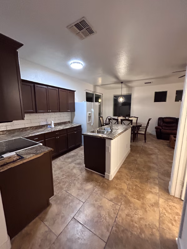 5117 S 15th Pl Phoenix, AZ 85040 photo 2