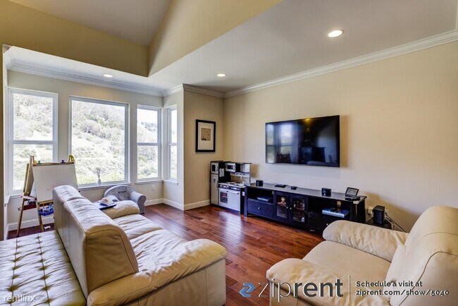 32 Megan Drive, San Francisco, CA 94134 photo 4