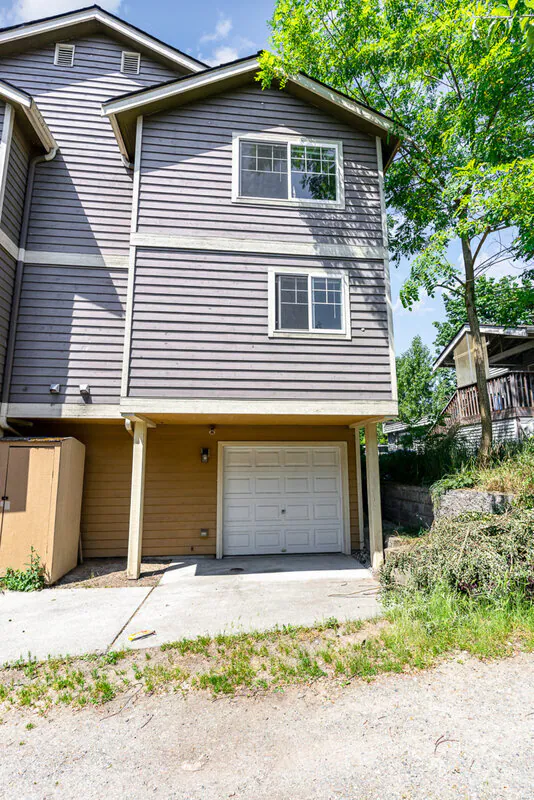 10710 Whitman Ave N photo 2