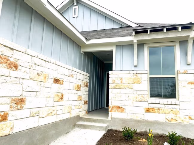 613 Georgia Lace Trail Georgetown, TX 78626 photo 2