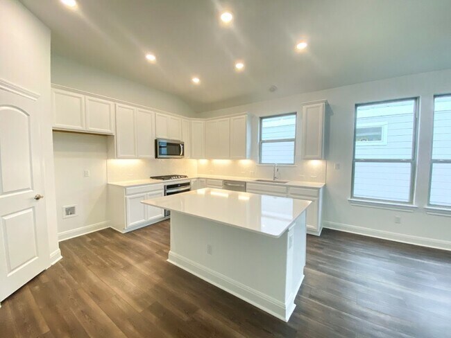 613 Georgia Lace Trail Georgetown, TX 78626 photo 4