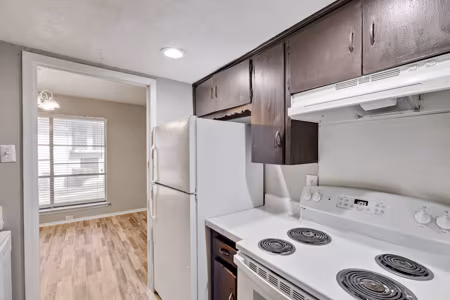 Holiday Hills Apartments photo 4