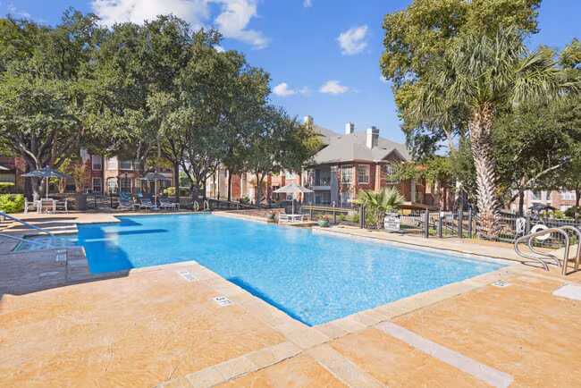 Whispering Creek Villas Apartment Homes photo 3