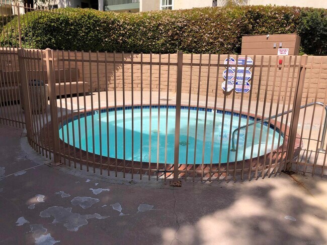 4060 Huerfano Ave San Diego, CA 92117 photo 3