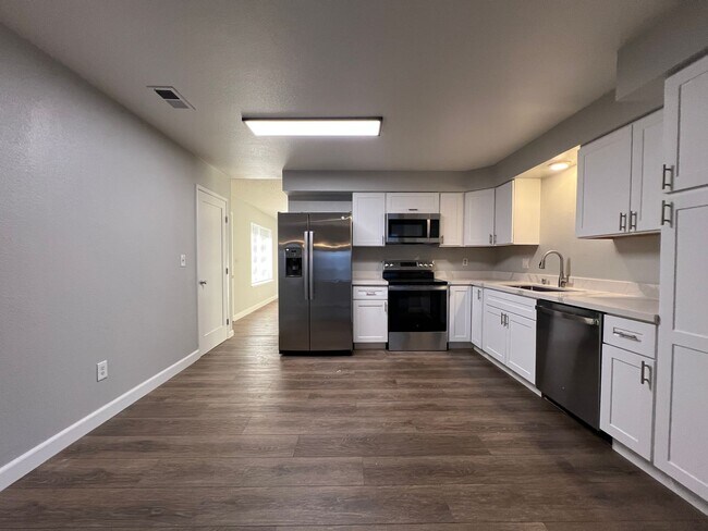 1410 Donohue Drive, San Jose, CA 95131 photo 4