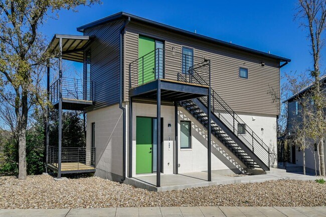 RiverBluff Townhouses photo 4