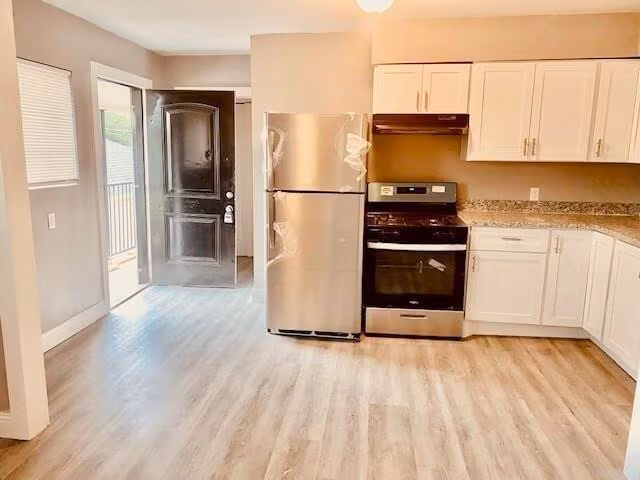 8127 COLONIAL LANE photo 3