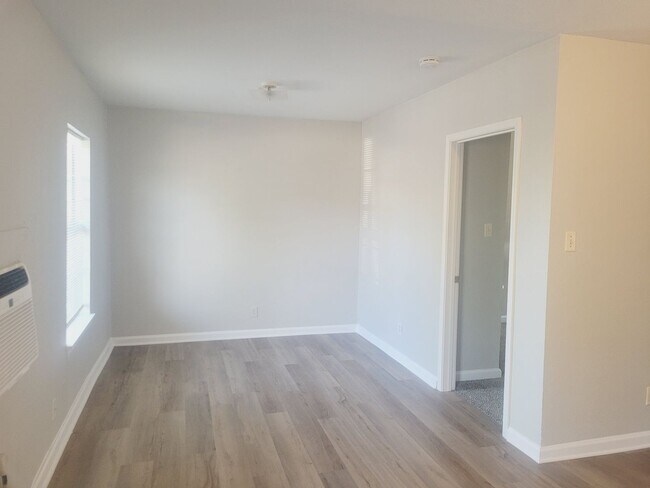 510 S Pine St San Antonio, TX 78203 photo 3