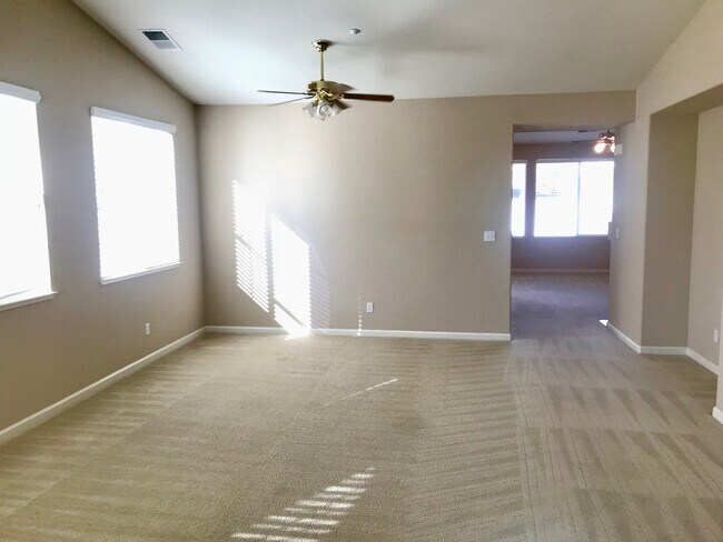 2811 Abbeydale Court, Brentwood, CA 94513 photo 4