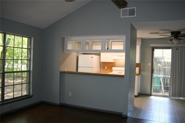 103 Cloudview Drive, Austin, TX 78745 photo 3