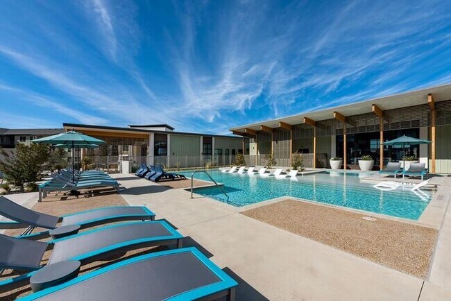 2045 Forum Dr Grand Prairie, TX 75052 photo 4