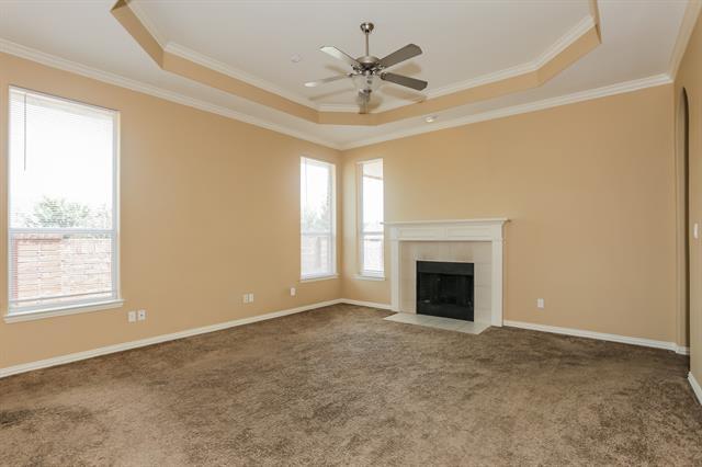 1424 Sierra Blanca Dr Burleson, TX 76028 photo 3