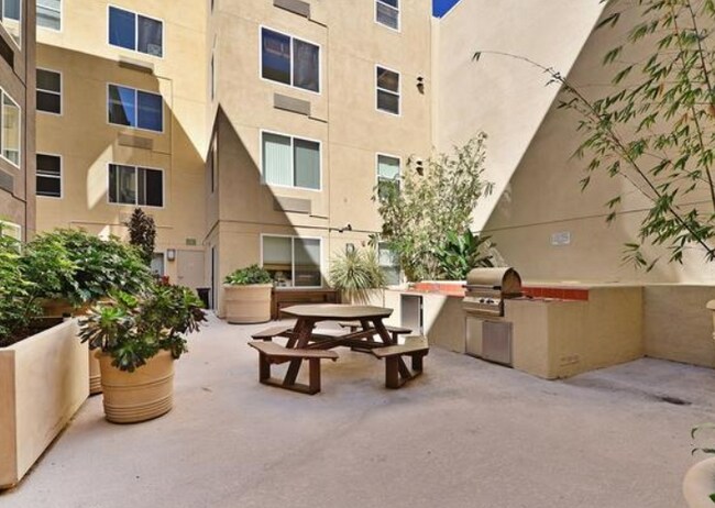 1435 India St San Diego, CA 92101 photo 5