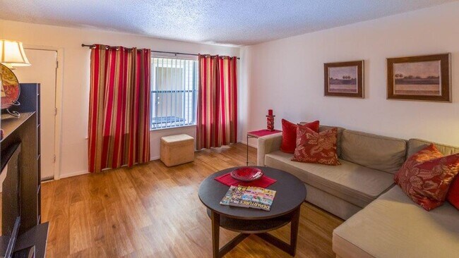 Chase Crossing Apartments photo 4
