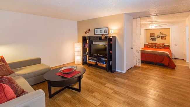 Chase Crossing Apartments photo 5