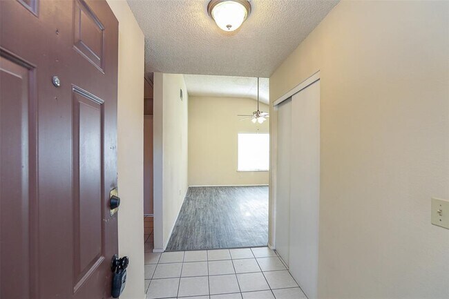 21031 Western Valley Drive, Katy, TX 77449 photo 4