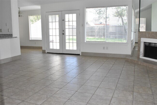 7215 Caracas Drive, Houston, TX 77083 photo 4