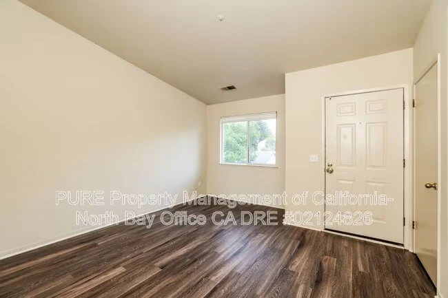 5256 Old Redwood Hwy Santa Rosa, CA 95403 photo 2