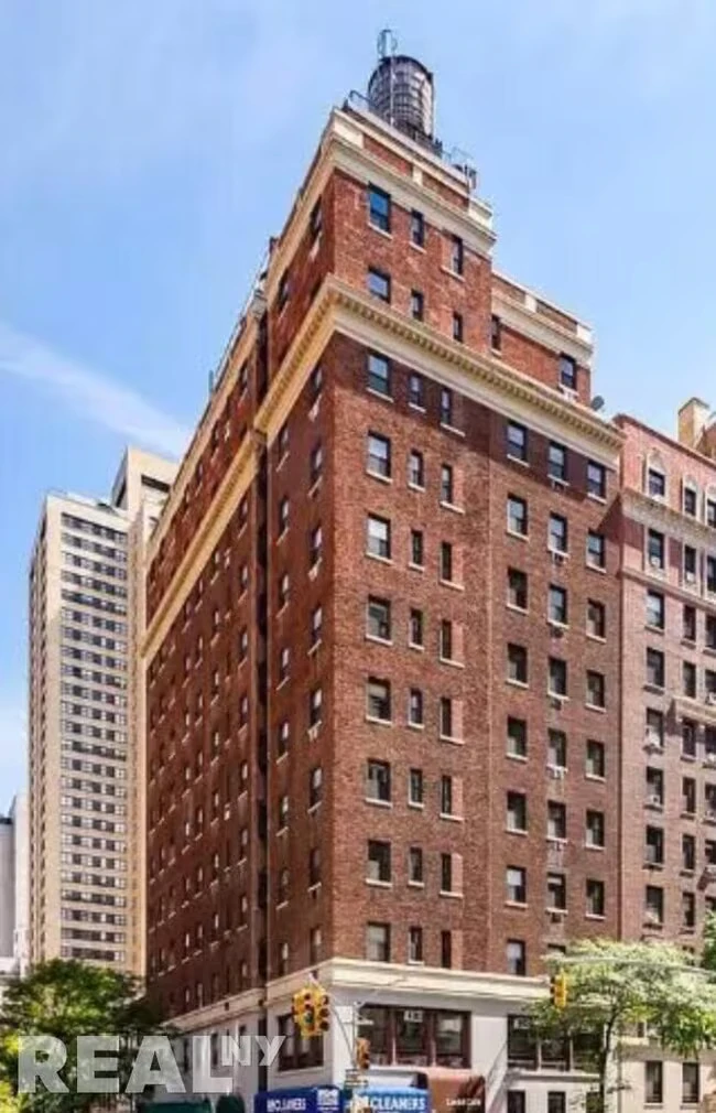 138 East 38th Street photo 4