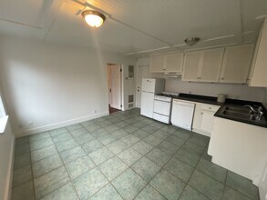 8537 Greenwood Avenue North, Seattle, WA 98103 photo 5