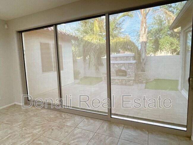 4643 E Maplewood St Gilbert, AZ 85297 photo 4
