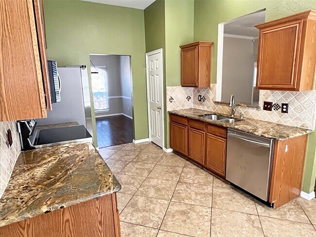5304 Whiting Way, Denton, TX 76208 photo 4