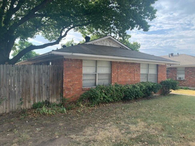 1005 Custer Rd Richardson, TX 75080 photo 2