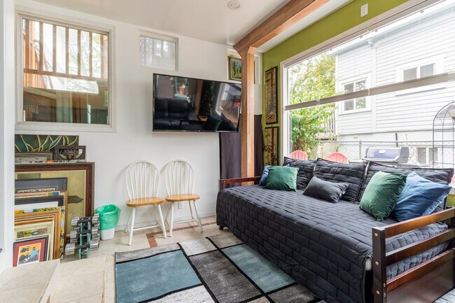 938 21st Ave Seattle, WA 98122 photo 5