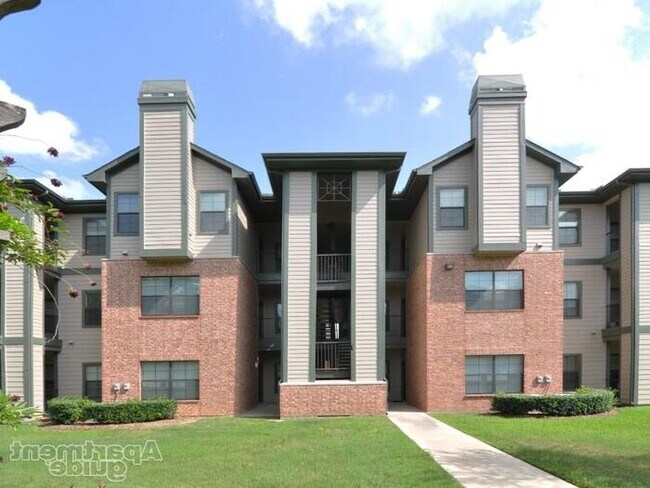 7215 Spring Cypress Rd Spring, TX 77379 photo 2