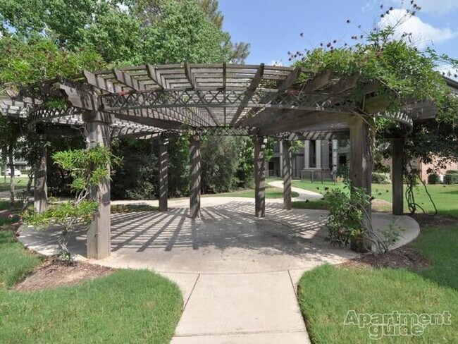 7215 Spring Cypress Rd Spring, TX 77379 photo 3