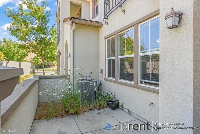 5066 Fioli Loop, San Ramon, CA 94582 photo 3