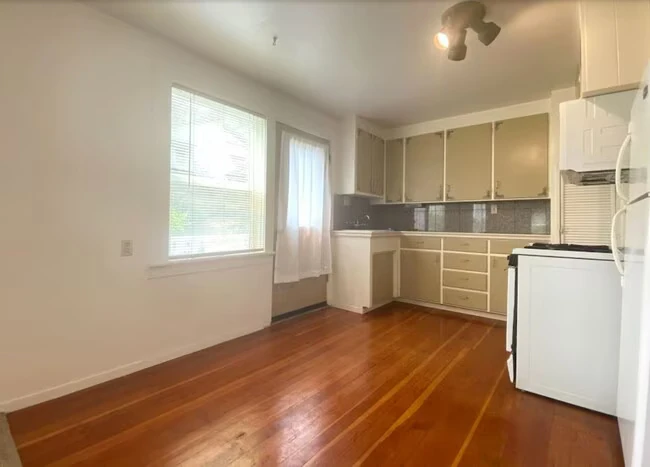 100 Edgecliff Way Santa Cruz, CA 95060 photo 5