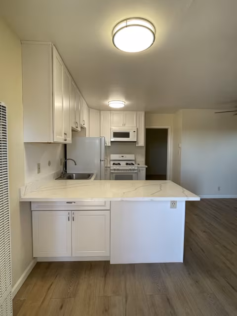 5412 Claremont Ave Oakland, CA 94618 photo 2