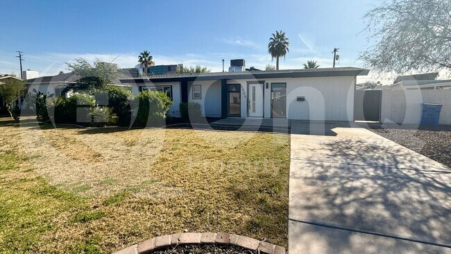 1725 East Catalina Drive, Phoenix, AZ 85016 photo 4