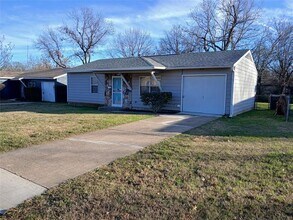 3724 Moonstone Dr Dallas, TX 75241 photo 2